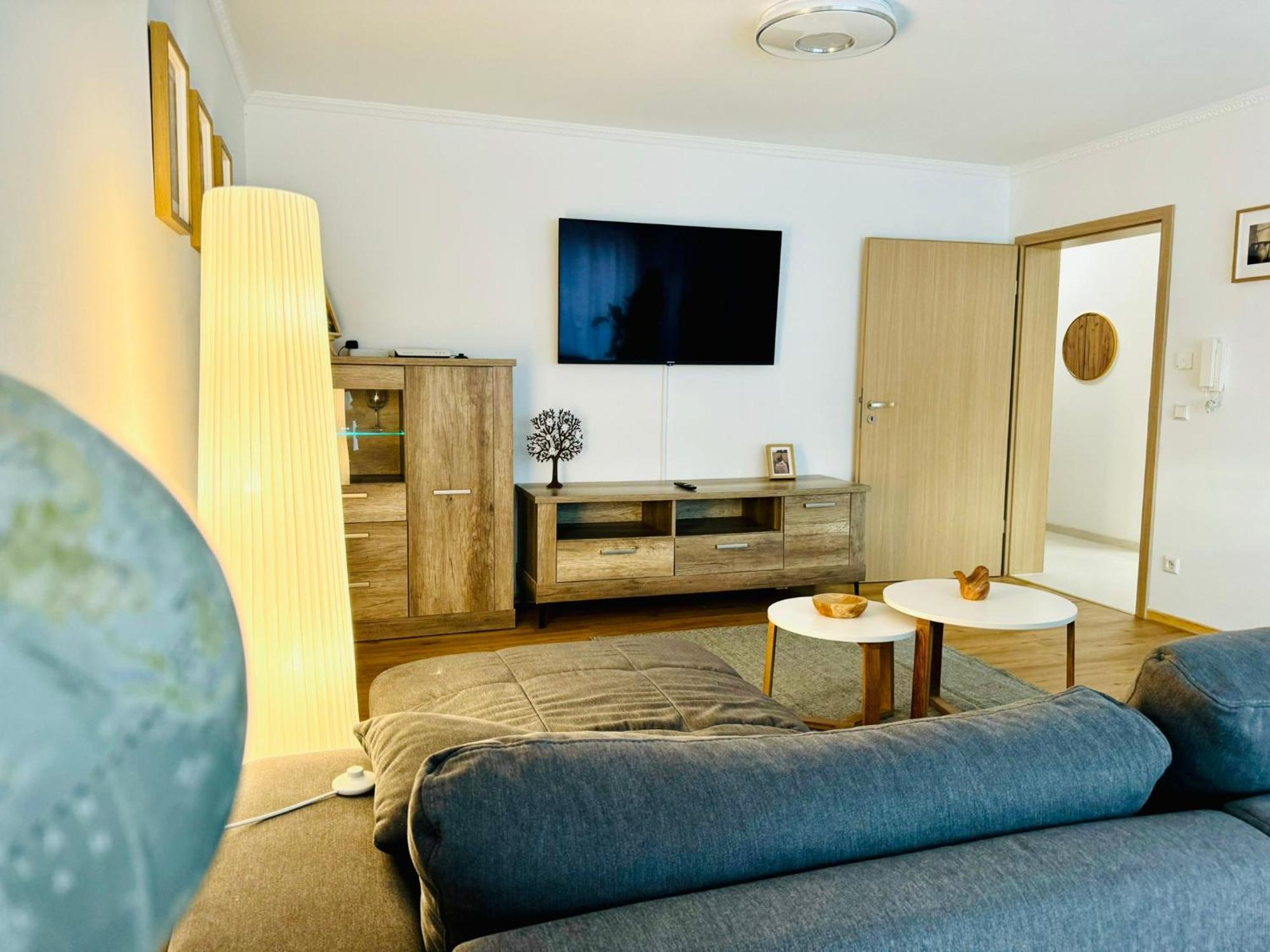 Modern Und Lichtdurchflutet - Ferienwohnung Mit Terrasse Fachbach Kültér fotó