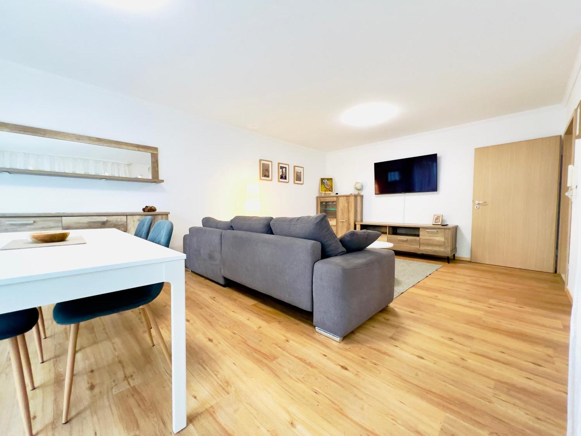 Modern Und Lichtdurchflutet - Ferienwohnung Mit Terrasse Fachbach Kültér fotó